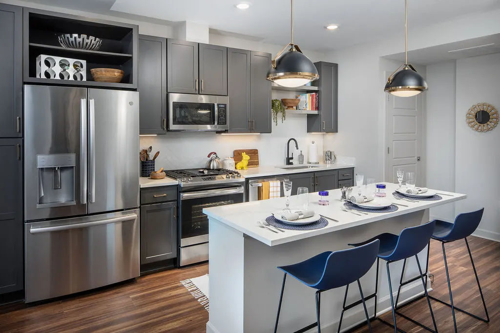 irby_unit_Backsplash_Floor_LVT